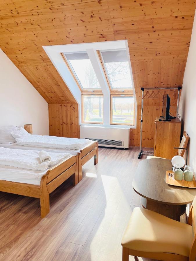 Fisher'S Deluxe Apartments Balatonfured Exterior photo